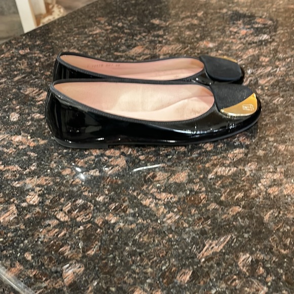 Flats worn a couple of times - Picture 3 of 6